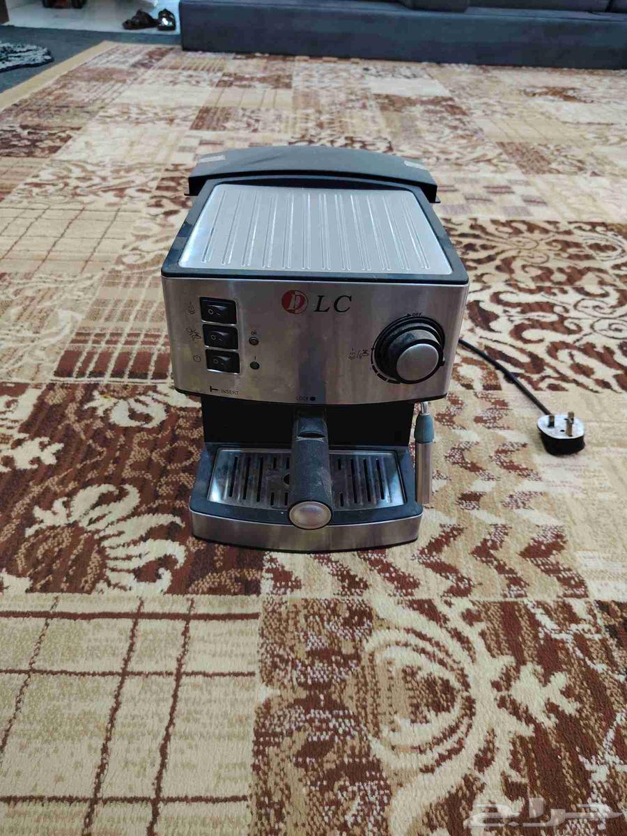 Coffee machine for 150, cabinet for 120, and trunk for 18064589700628995110