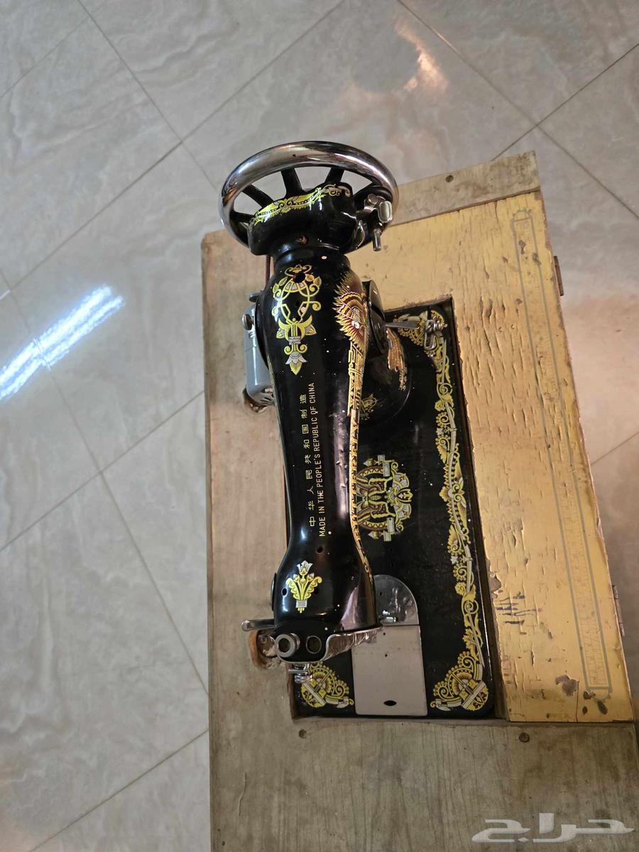 مكينة خياطة للبيع على السوم وكراسي سيارة للطفال64592094006529111