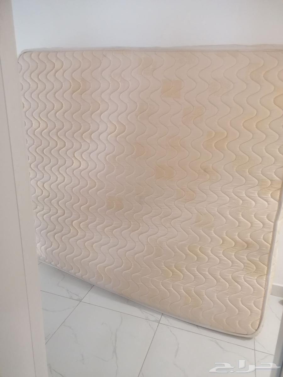 Bed mattress two meters by one meter eighty64589767840770110