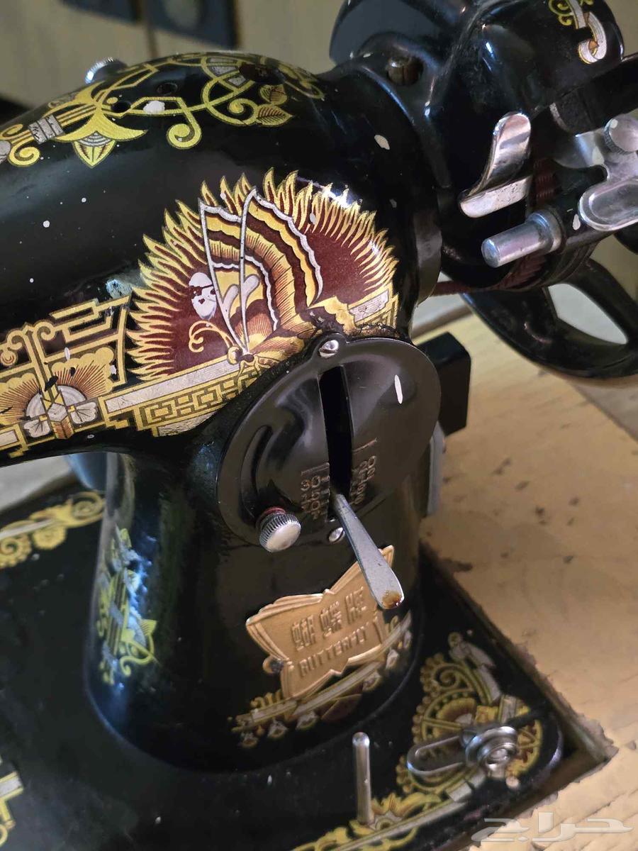 مكينة خياطة للبيع على السوم وكراسي سيارة للطفال64592094006529112