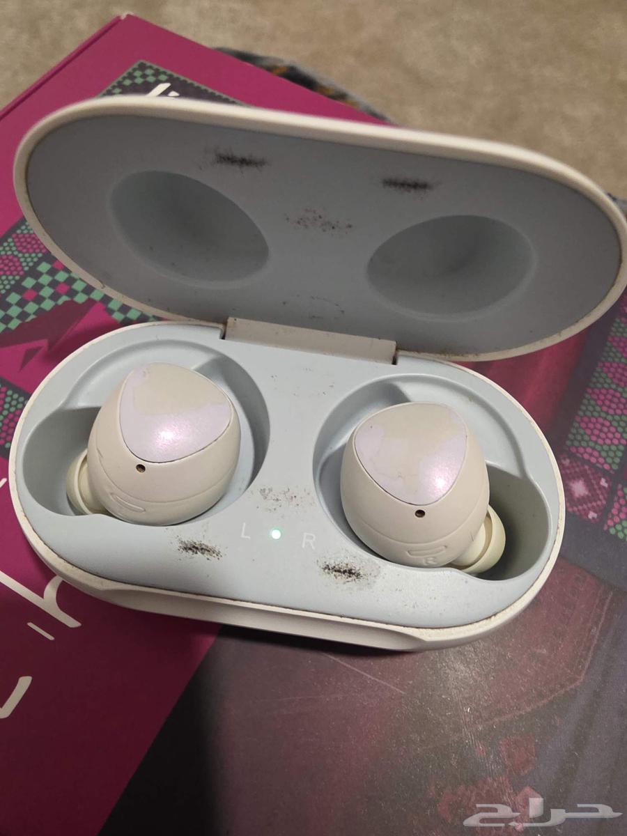 سماعة جلكسي بودز الإصدار الأول64588396285059111