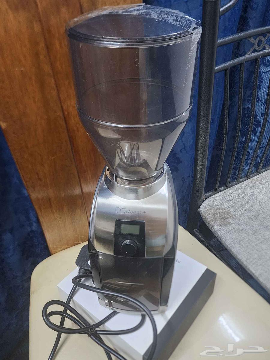 1 coffee grinder and 2 Acacia digital scale64589866655491110