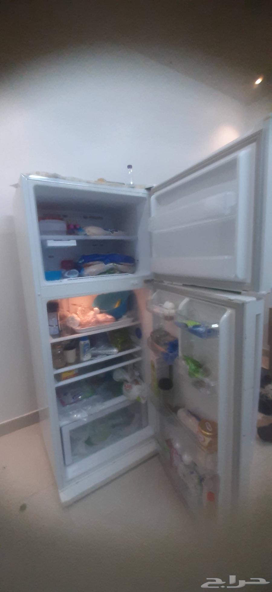 For sale: 1 oven, 1 refrigerator, 1 kitchen, 1 washing machine, 2 air conditioners, 1 broken 32-inch plasma64593167455106113