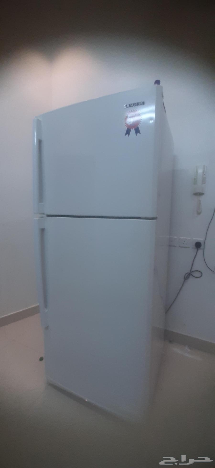 For sale: 1 oven, 1 refrigerator, 1 kitchen, 1 washing machine, 2 air conditioners, 1 broken 32-inch plasma64593167455106114