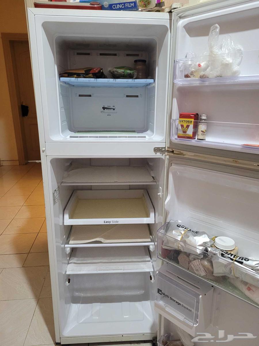 تلاجة سامسونج 9قدم بحالة جيدة تبريد جيد للبيع المستعجل64589055062787110