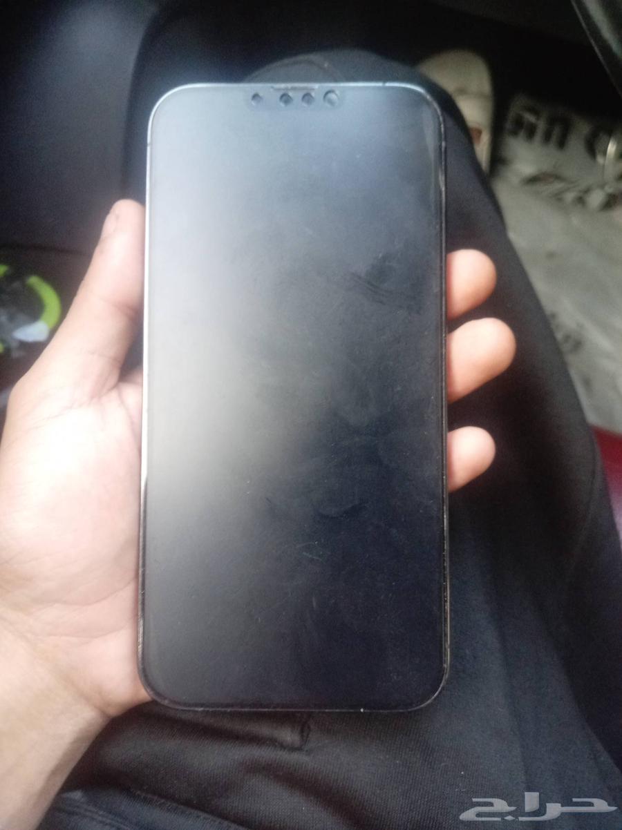 السلام عليكم ايفون 13 نظظيف يعتبر جديد والله الصامل فقط64593595590402110