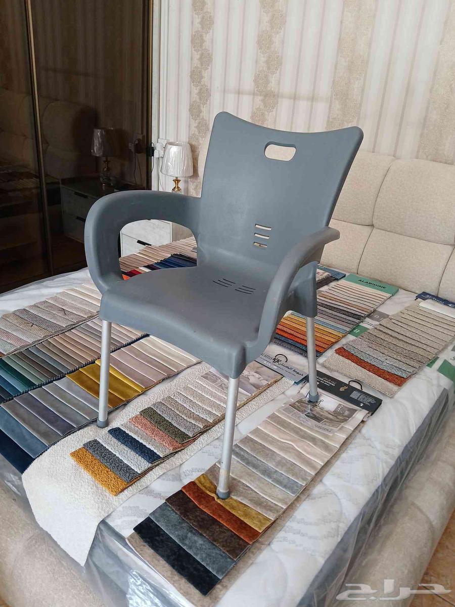 كرسي جلوس بلاستيك مستعمل بحاله جيده64595034613889110