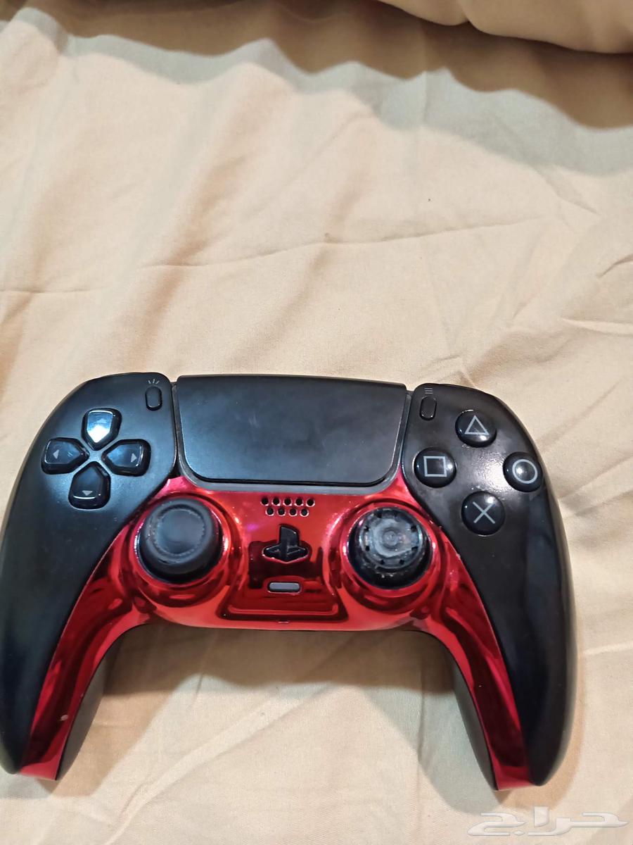 Sony Five controller is in good condition64592708979714112