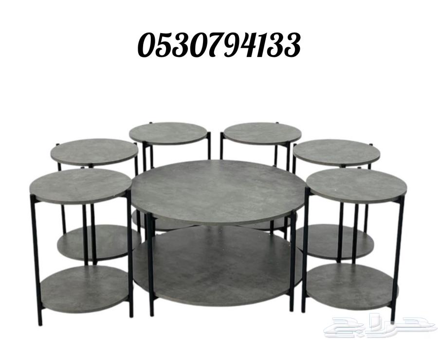 Service and serving table set.64592286714498111