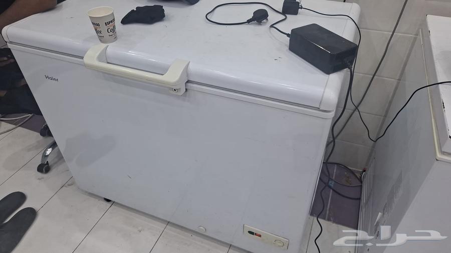 ثلاجة للبيع بحالة عمل جيدة جدًا.64595771520386111