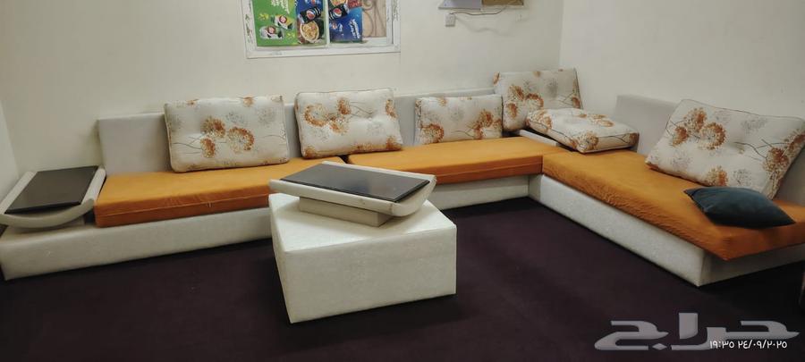 اثنين مجالس في حالة جيدة64589767906435111