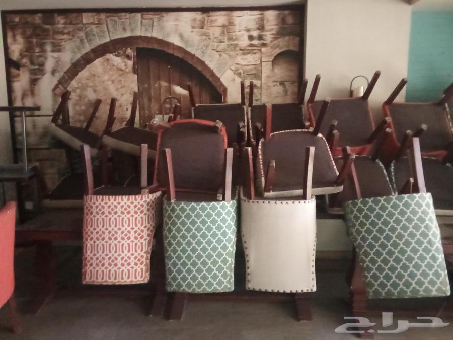 Tables with chairs, oven, and water filter device64594701248898110