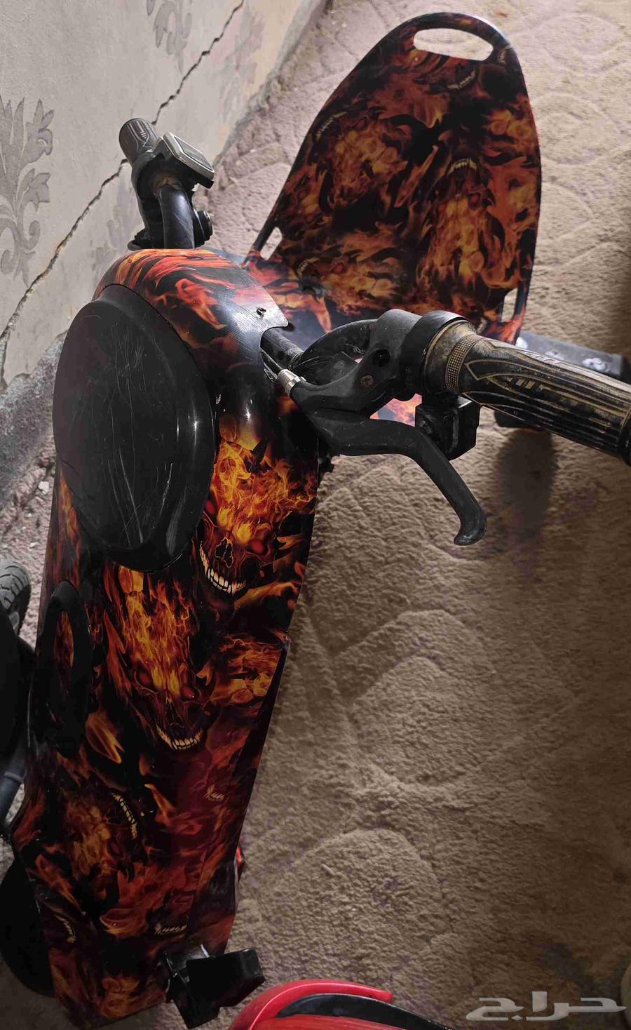 سكوتر كهربائي نظيف للبيع64592817638786112