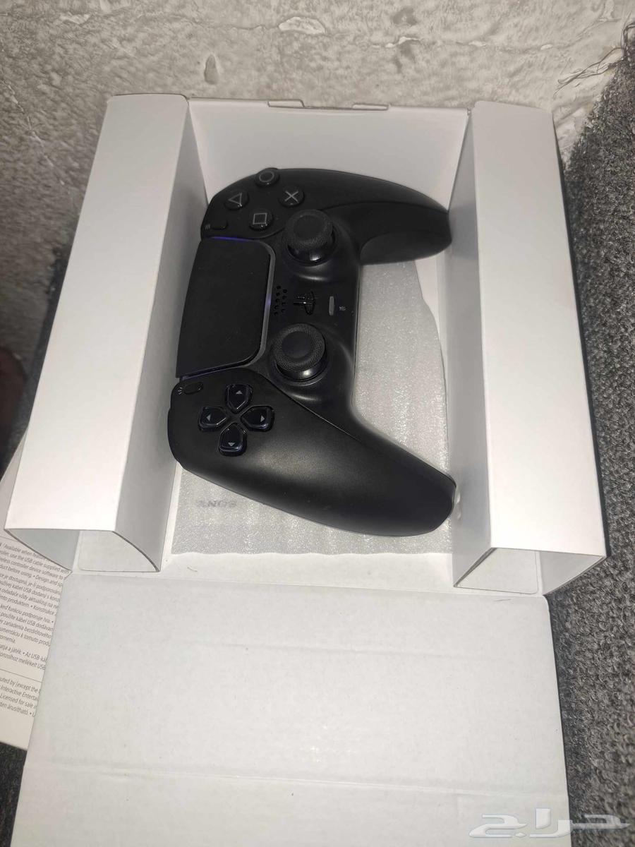 للبيع يد سوني 5نضيفه جديده ماستخدمت بس الكرتون انشق64591442706818112
