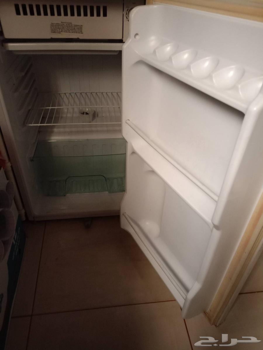للبيع ثلاجة جيده و صغيره من ROLLC64592456752001110