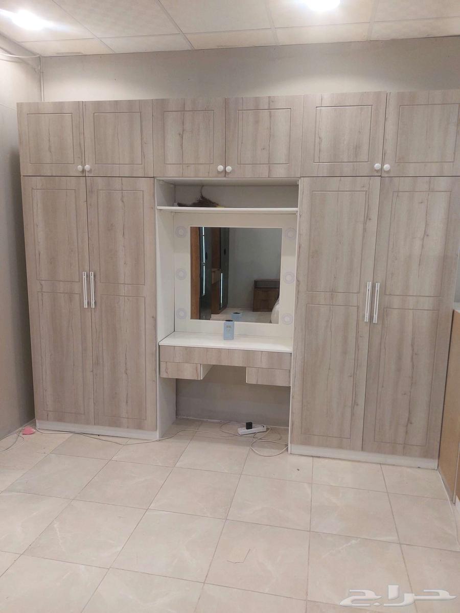 دولاب مع تسريحة64593423619970111