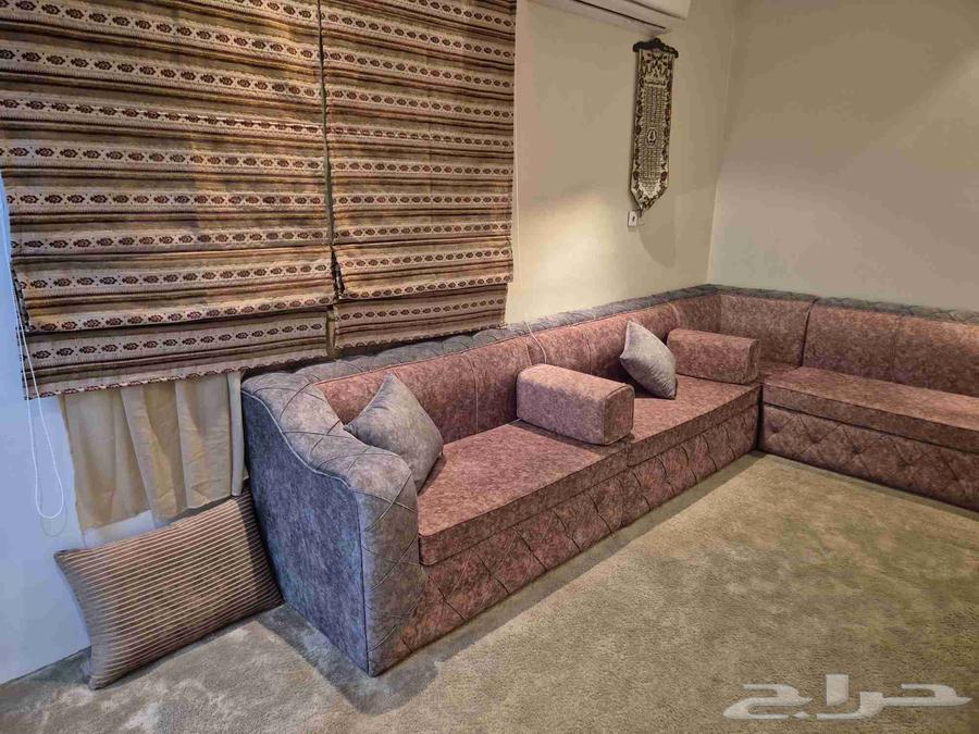 كنب كبير للبيع مع طاولات جديد نظيف64590716668419110