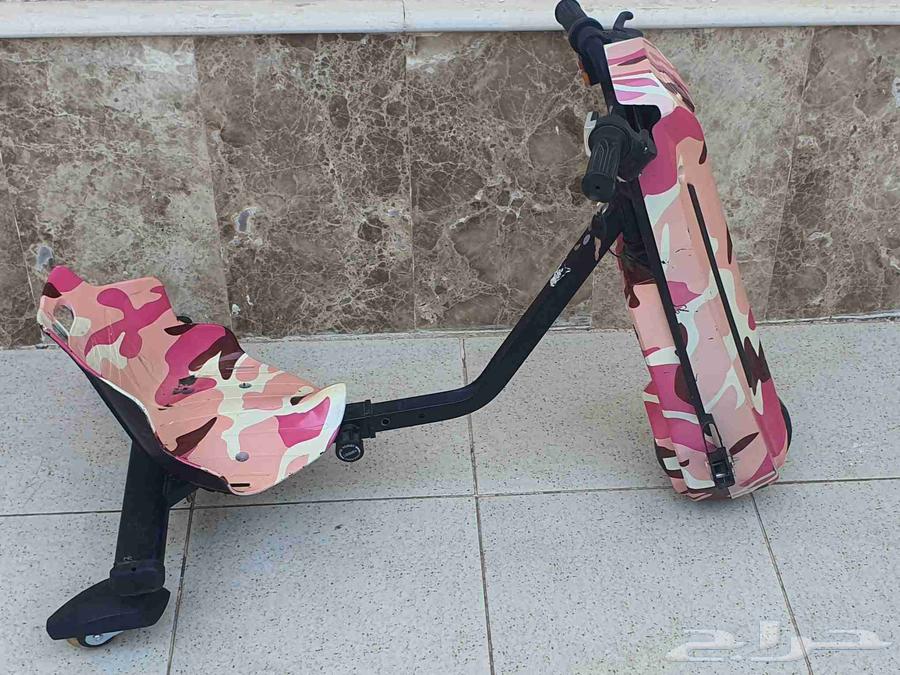 سكوتر درفت بحالة ممتازه مع الشاحن64593203656706114