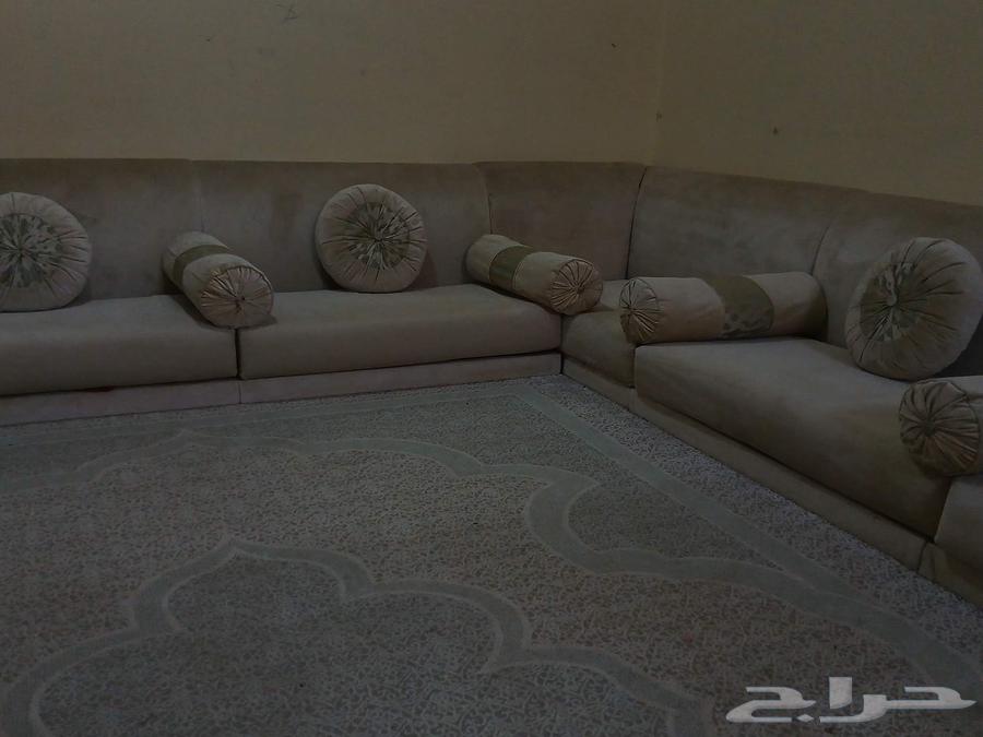 الكنبه3 حبات من ايكيا نظيفه وجديده.المجلس 6 4 تفصيل مستعمل64592456719617113