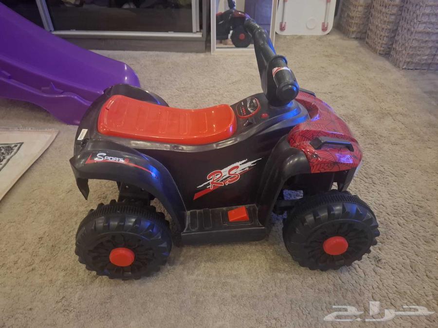 العاب اطفال دباب وزحليقة شبه جديدة64593337995137111