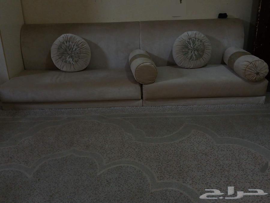 الكنبه3 حبات من ايكيا نظيفه وجديده.المجلس 6 4 تفصيل مستعمل64592456719617111