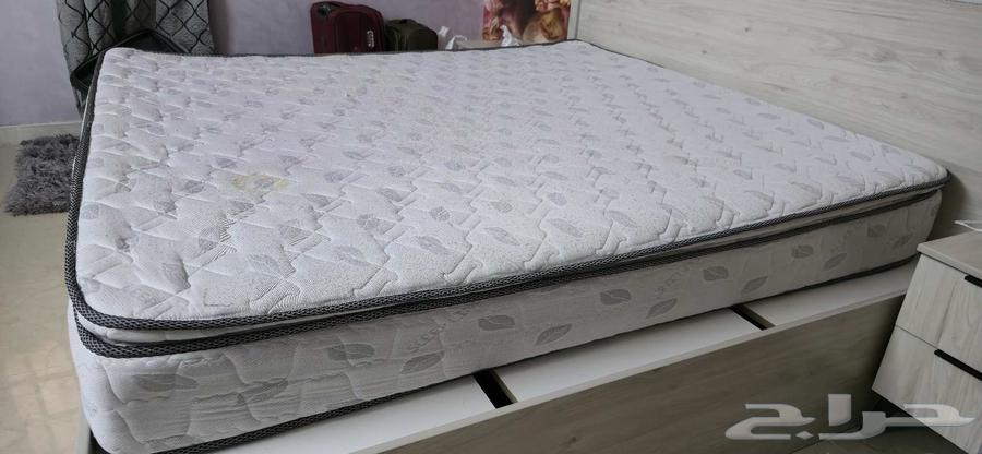 Bed mattress64595550351617110