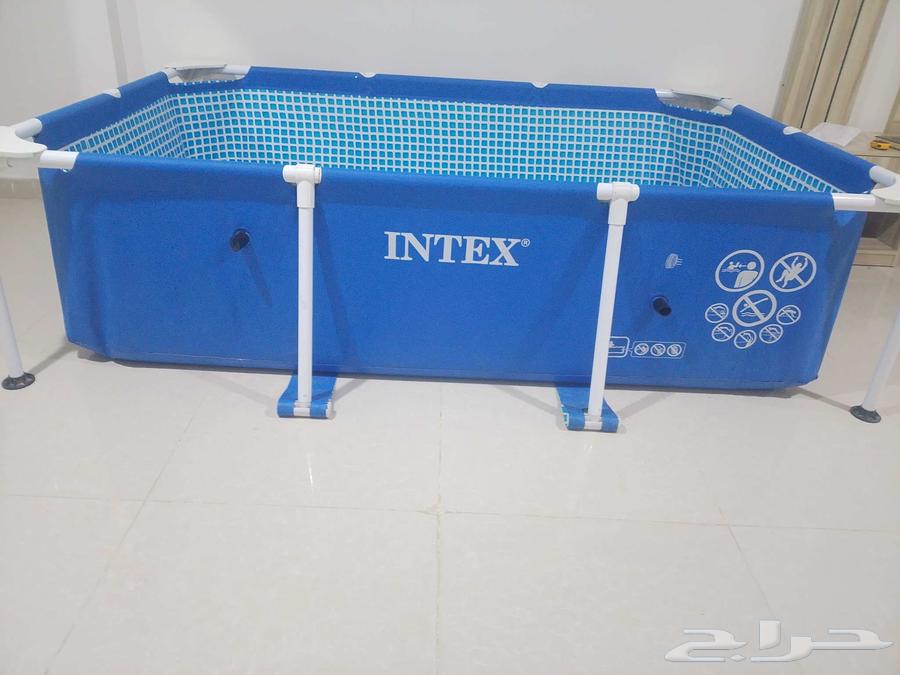 مسبح للبيع شبه جديييد بكل ملحقاته بسعر 200ريال64595845846273111