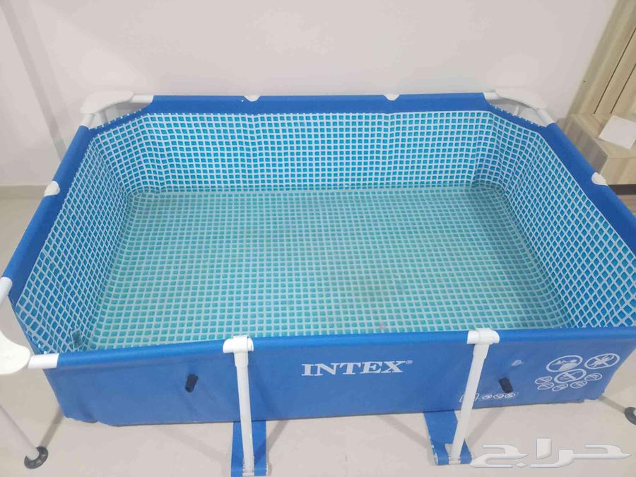 مسبح للبيع شبه جديييد بكل ملحقاته بسعر 200ريال64595845846273110