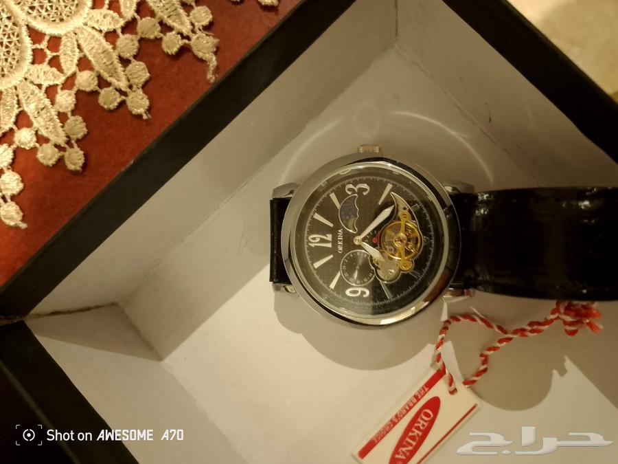 عندي ثلاث ساعات جديده اتوماتيك سعر الوحده 600 ريال64592576747905114