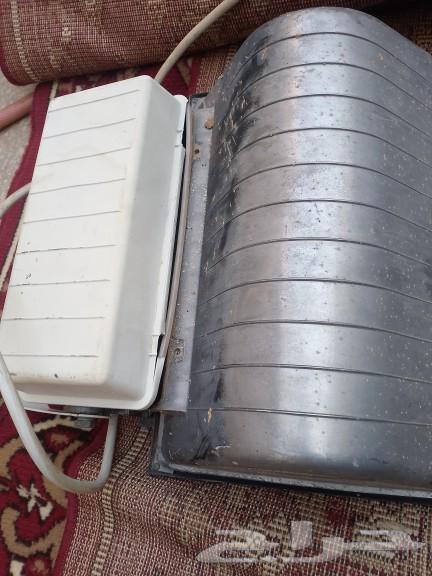 A large spotlight suitable for camps, stadiums, and big yards64592781529858114