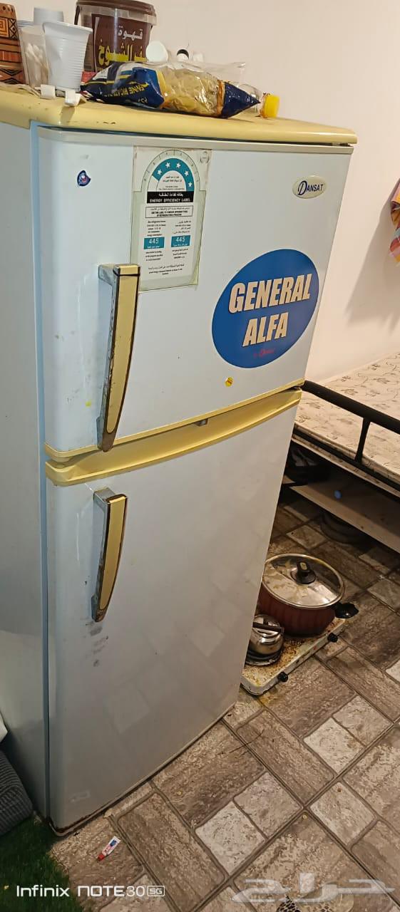 ثلاجة بحاله ممتازه بي 350 ريال و2 أسطوانة غاز بي 350 ريال64592708952193112