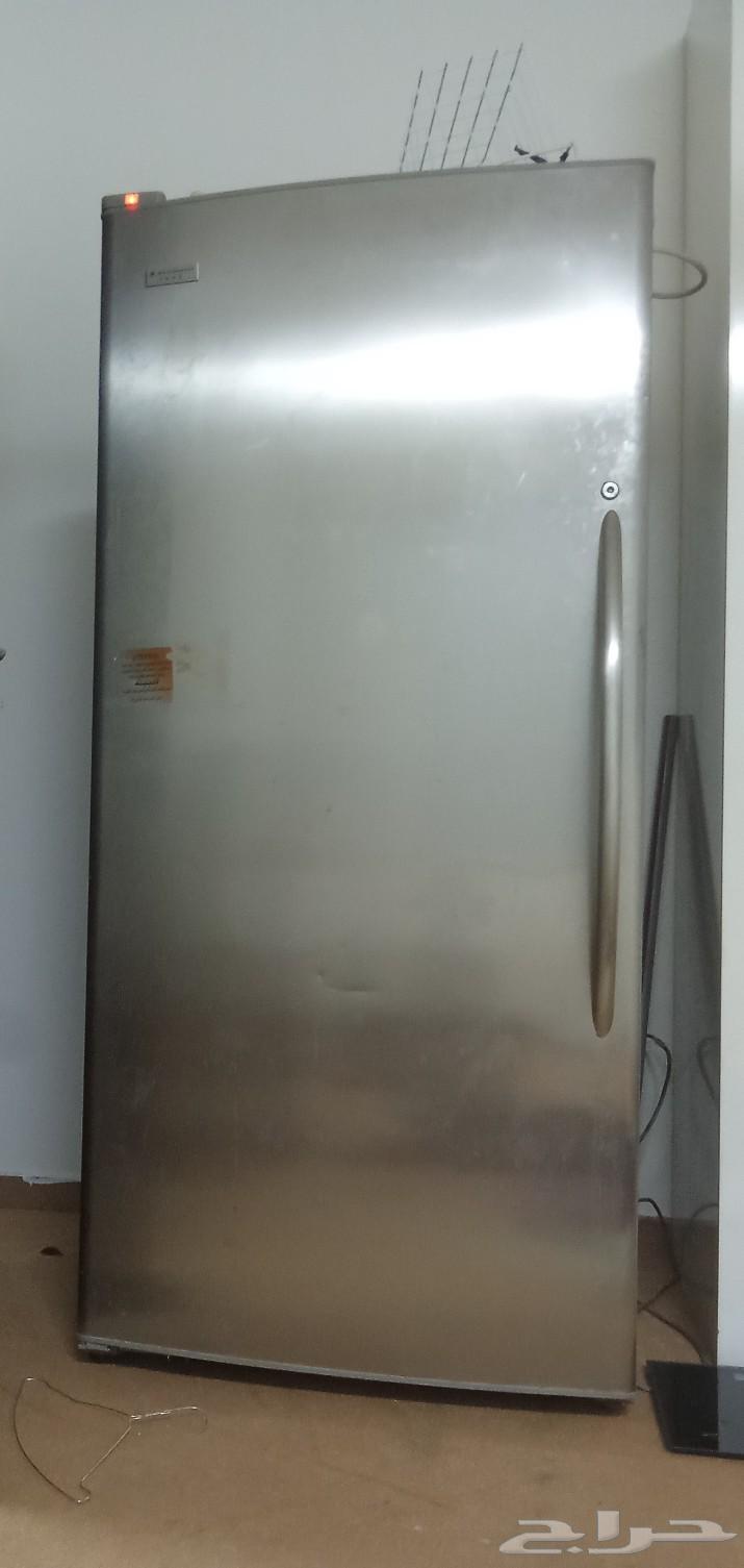 ثلاجه نظيف وع اضمان للبيع 800ريال64588831264387110