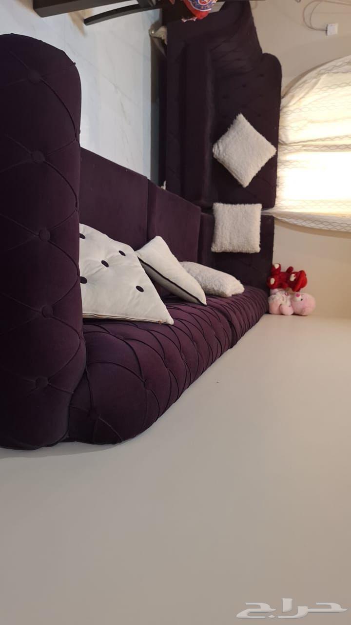 Sofa for sale 600 SAR, very clean and 4 corners64593362281601110