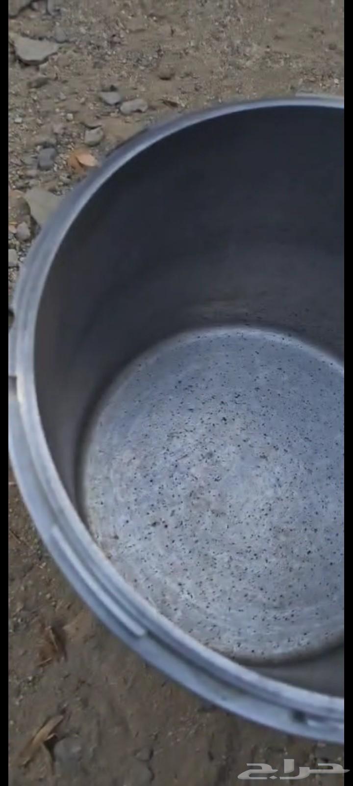 قدور ظغط اثنين نظيفه وكامله64594332044930110