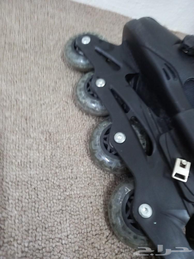 سكيت مستعمل مع أدوات الحماية و أدوات التدريب64589154085122113