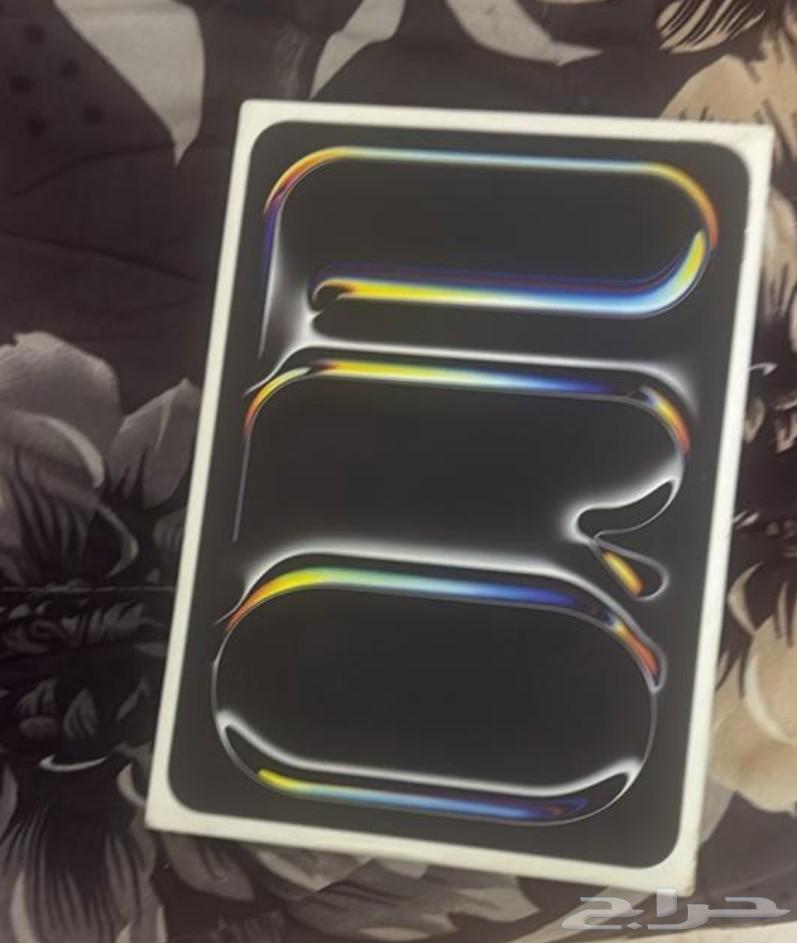 iPad Pro M4 2024 with M4 processor, like new, very clean, battery 90%64589376794370110