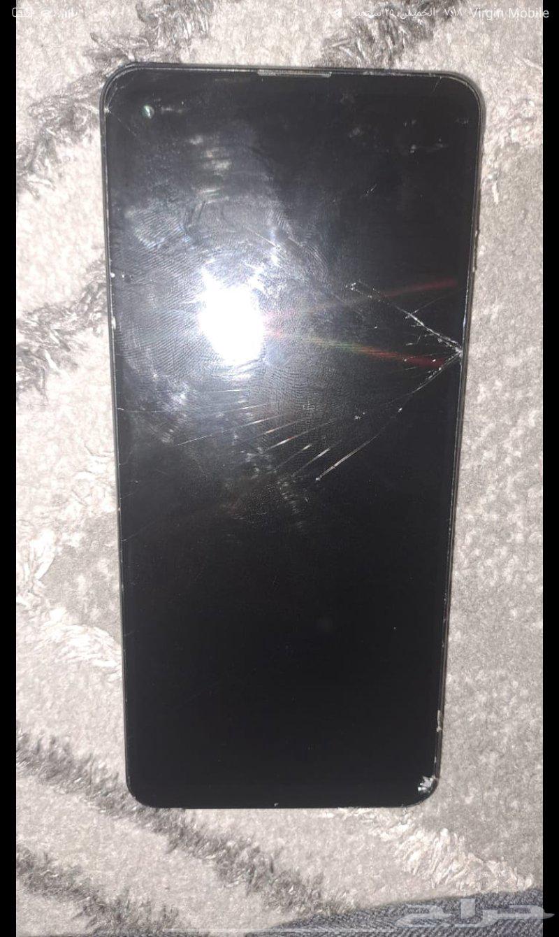 جوال سامسونج نضيف جدا  استعمال نضيف بس الشاشه خربت على السوم64594503589634110