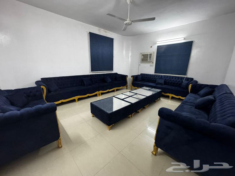 مجلس 4 كنب 6 طوايل صغيره واحده مكسوره 2 كبار64588273431555110