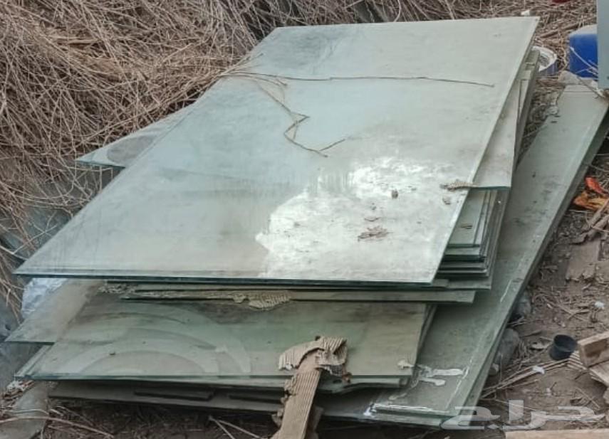 ألواح زجاج سيكريت مستعملة ( تم البيع )64590399965570110