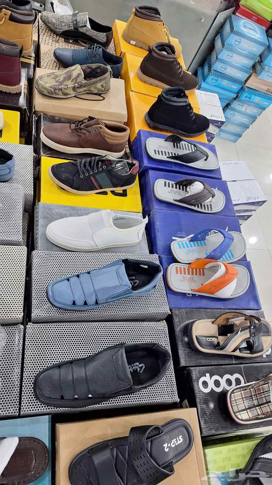 للبيع كمية أحذية وجزم منوع عدد 500حبة64594751661571114