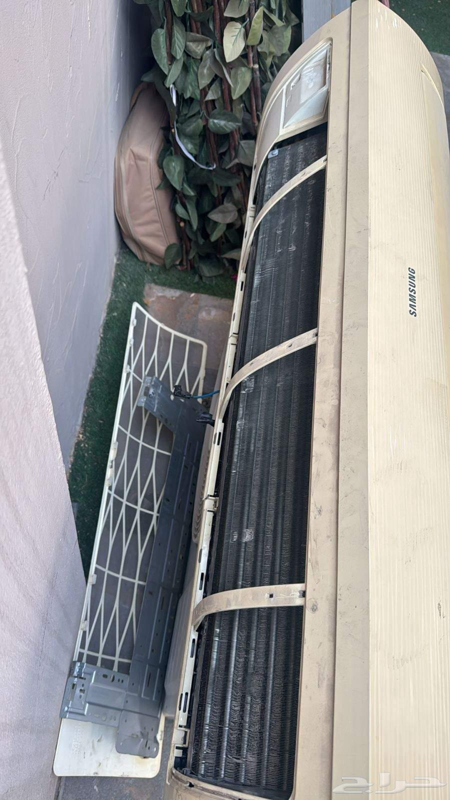 Samsung Split Air Conditioner Working and Cold64590765069314110