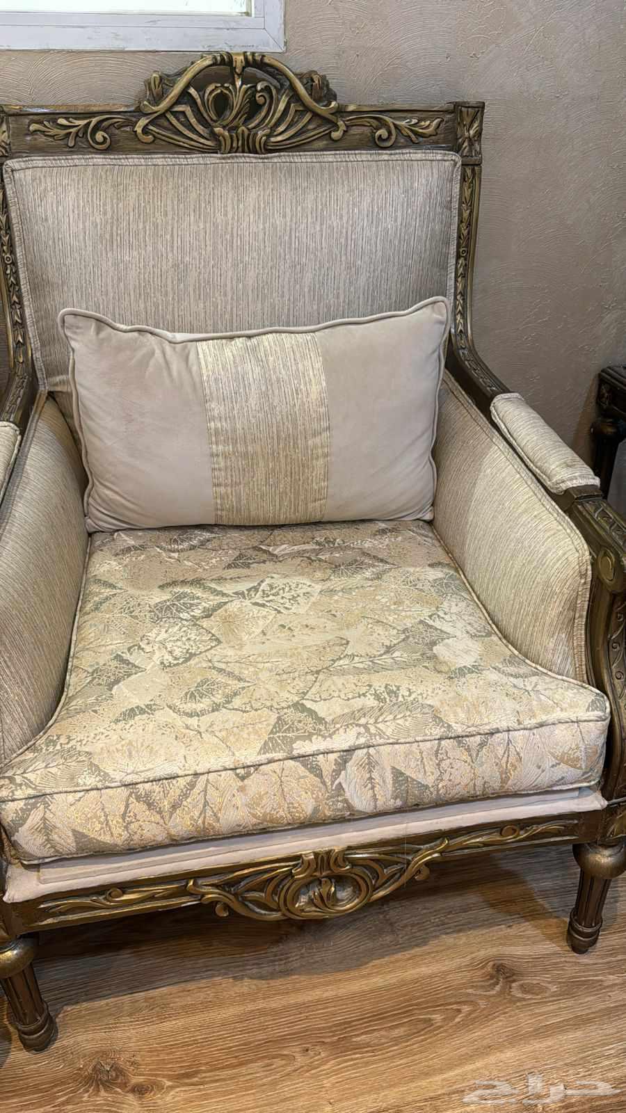 كنب للبيع64593337977731112