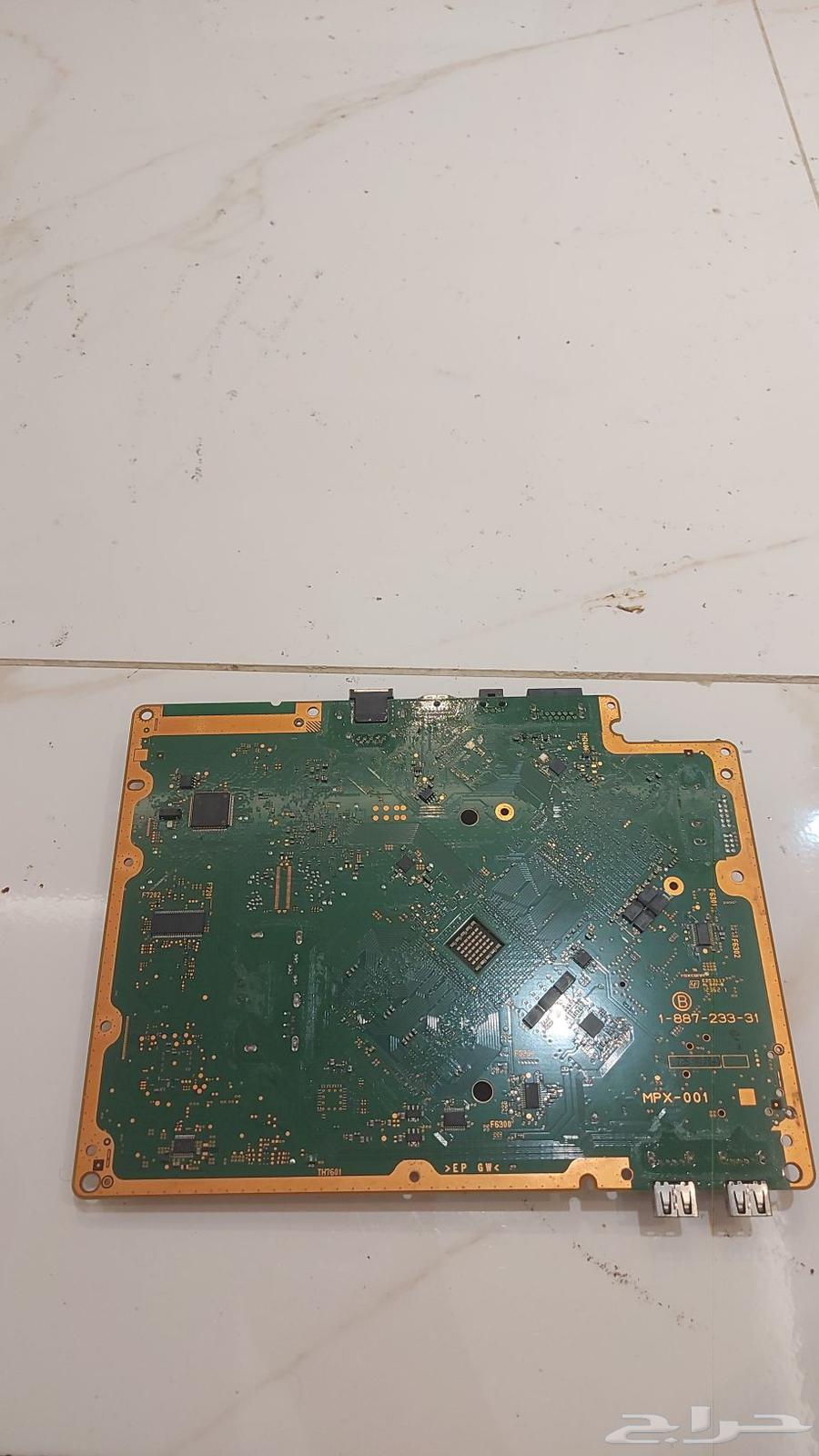 للبيع قطع سوني 3 وا فيه شريط قراند سوني364571120422531112