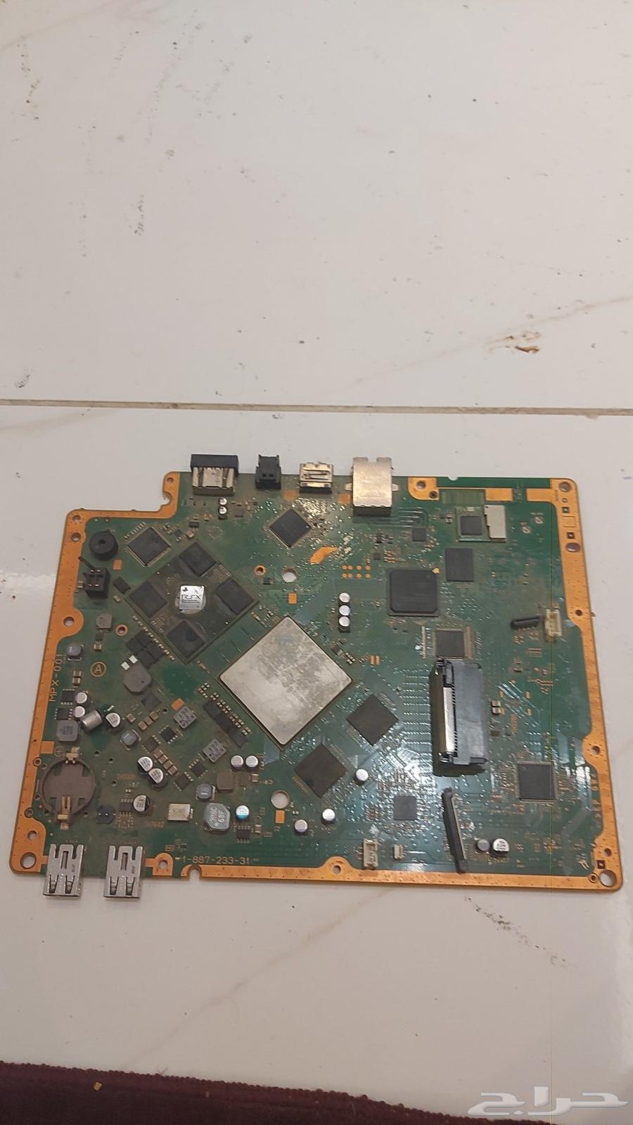 للبيع قطع سوني 3 وا فيه شريط قراند سوني364571120422531111