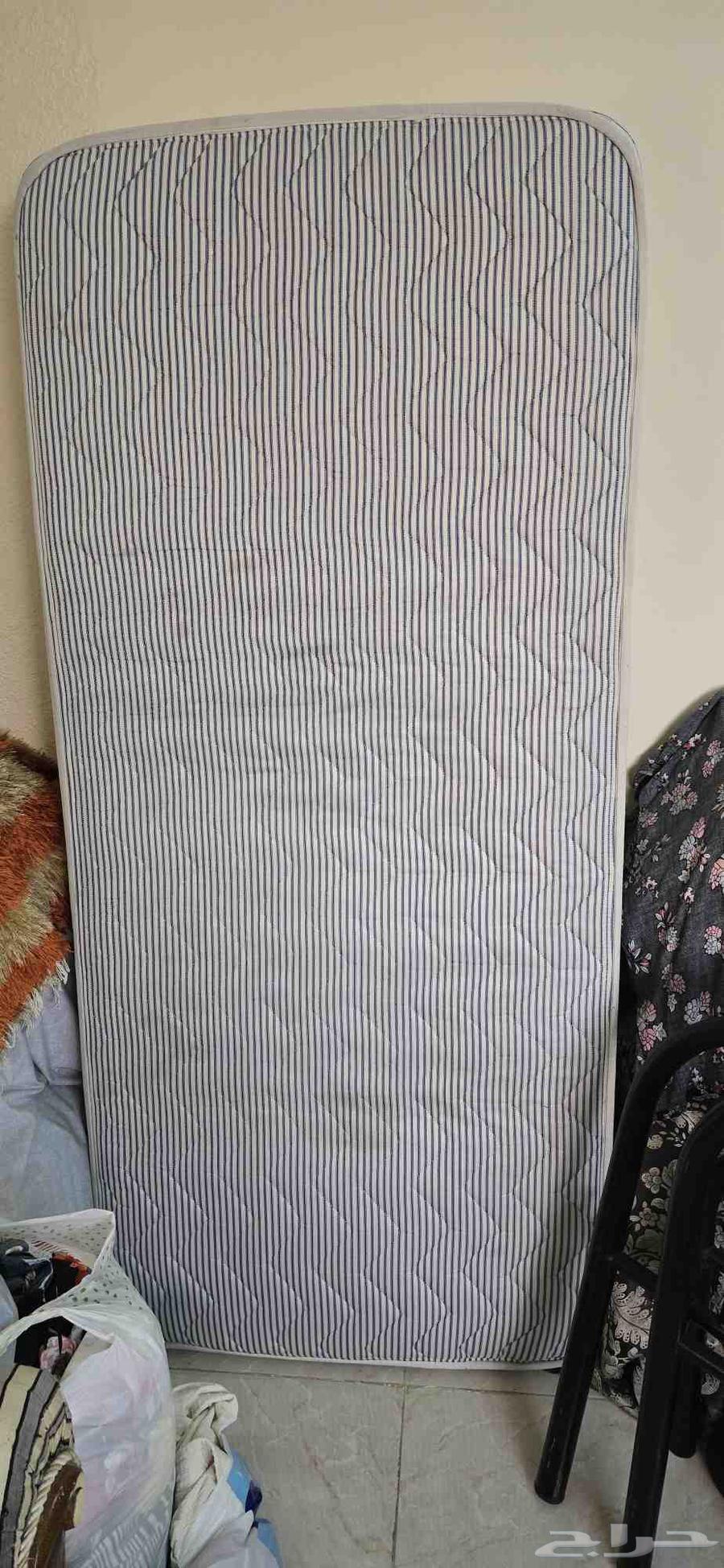 سرير حديد ماركه رسيما شبه جديده64593362288898114