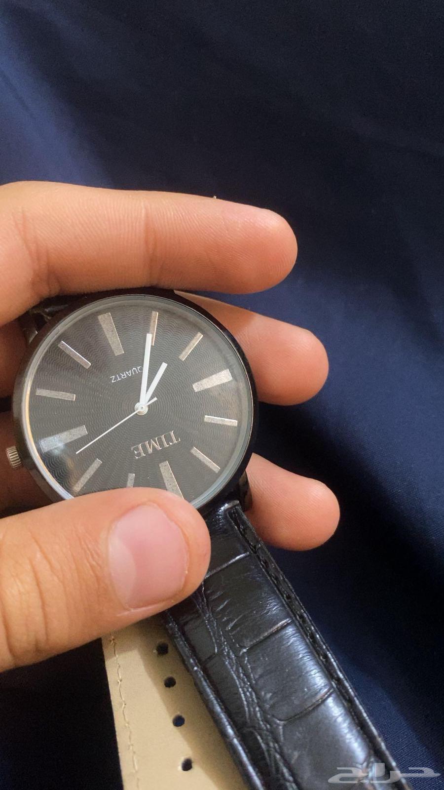 للبيع ساعه ضد الماء وضد الصدأ السودا وسبحه الساعه الثانيه64598523978371112