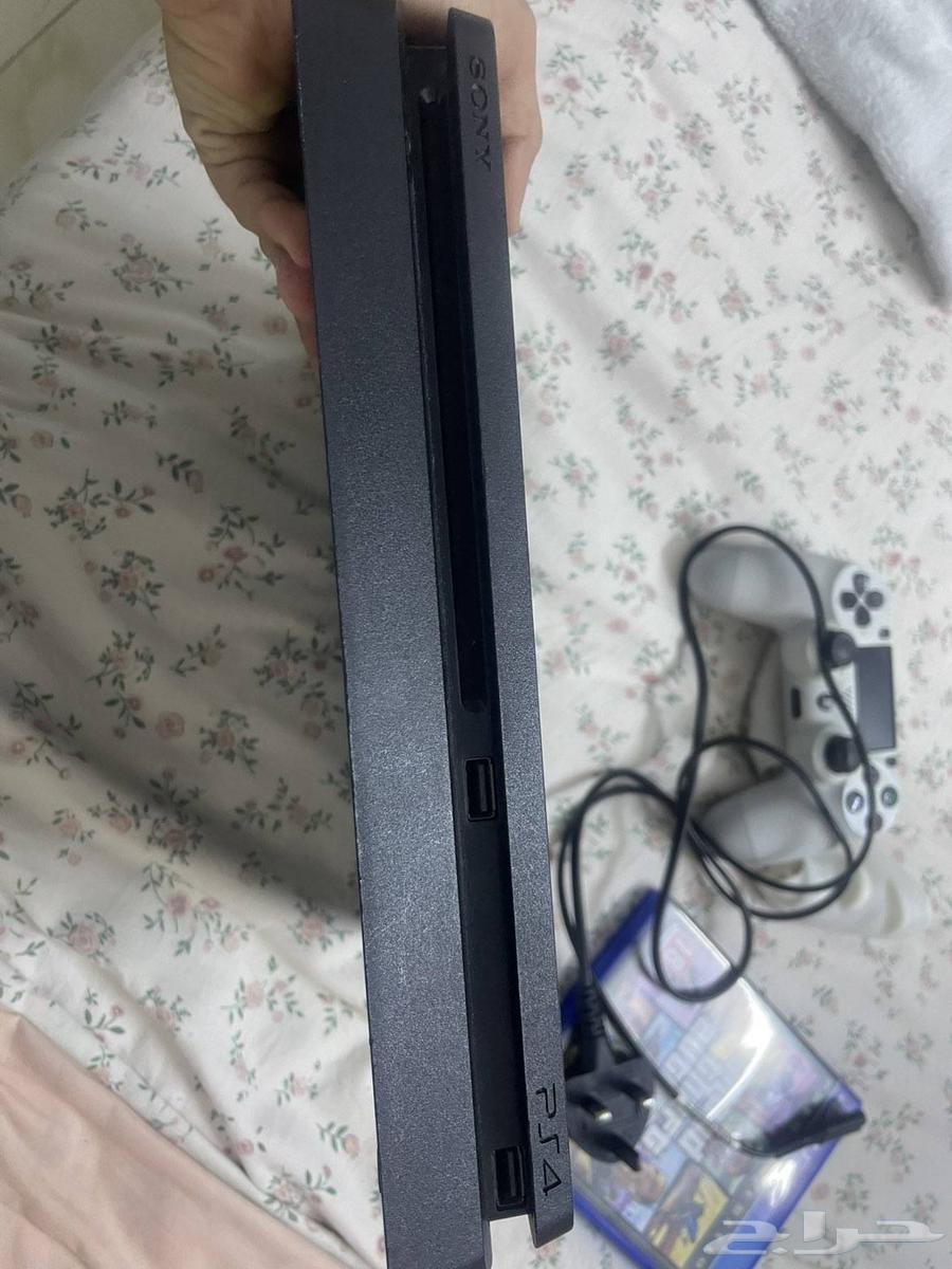 سوني فور للبيع مع شريط قراند 5 نضيف جدا64596931934083112