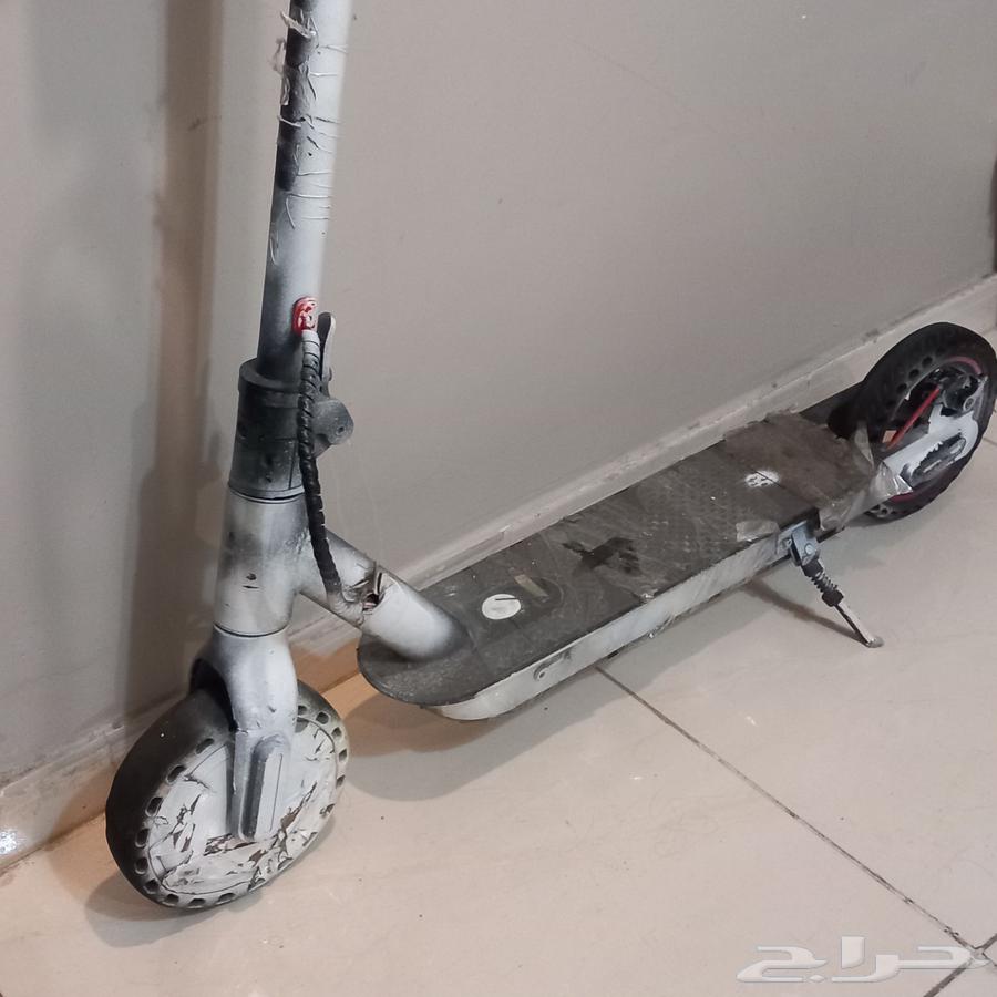 سكوتر تالف تقدر تستفيد منه ب أشياء كثيره .64597041684226113