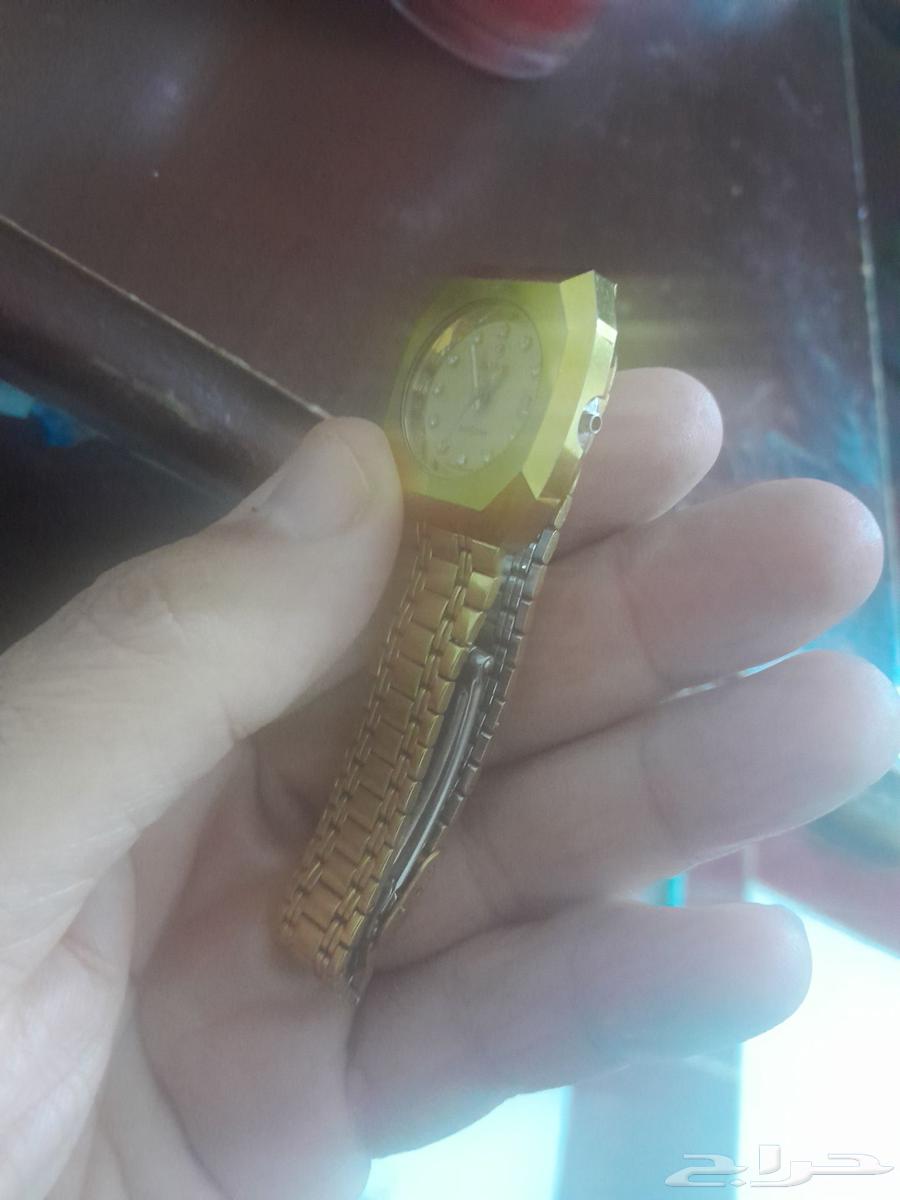 Free children's bicycle, tires need inflation; large carpet and other items64596895199233111