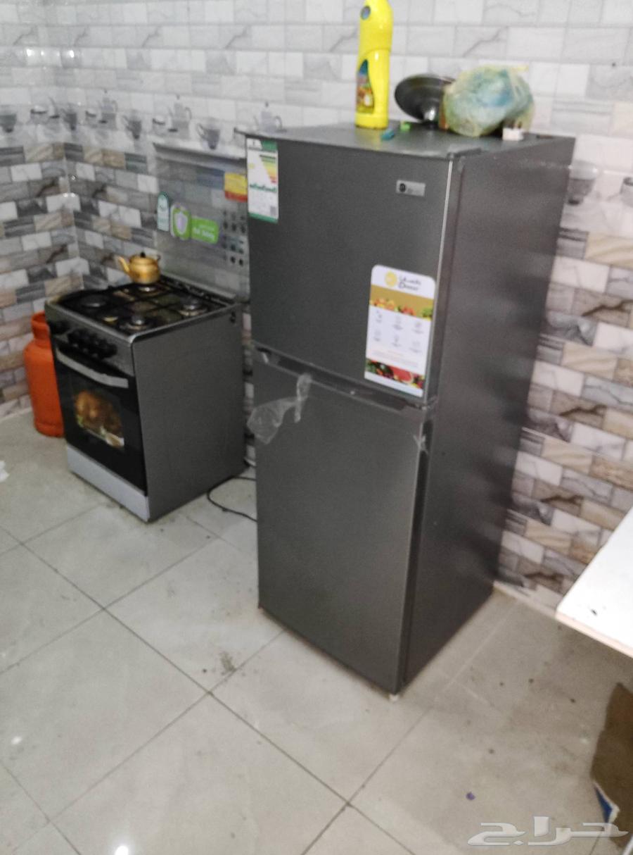 اثاث واغراض للبيع64598179073921112